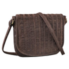 Damen Schultertasche Leder geflochten braun aus der schrägen Frontalperspektive